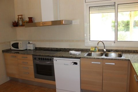 Продажа дома Л'Аметлья-де-Мар, Таррагона, Испания 4 спальни, 205м2 №21596 - фото 9
