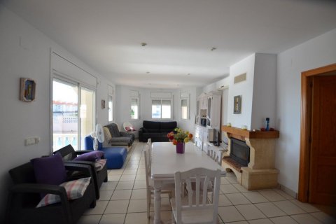 Продажа дома Л'Аметлья-де-Мар, Таррагона, Испания 4 спальни, 290м2 №21575 - фото 5