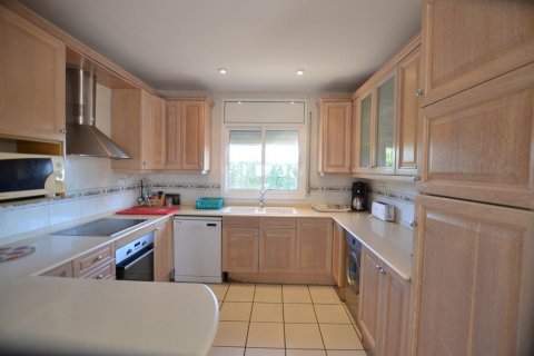 Продажа дома Л'Аметлья-де-Мар, Таррагона, Испания 4 спальни, 290м2 №21575 - фото 7