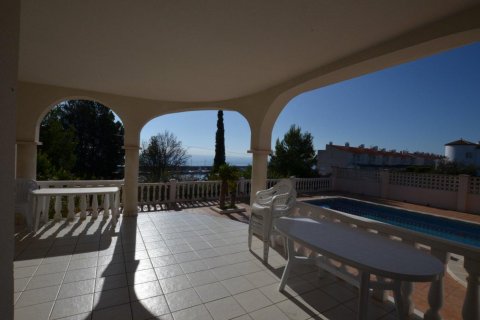 Продажа дома Л'Аметлья-де-Мар, Таррагона, Испания 4 спальни, 290м2 №21575 - фото 9