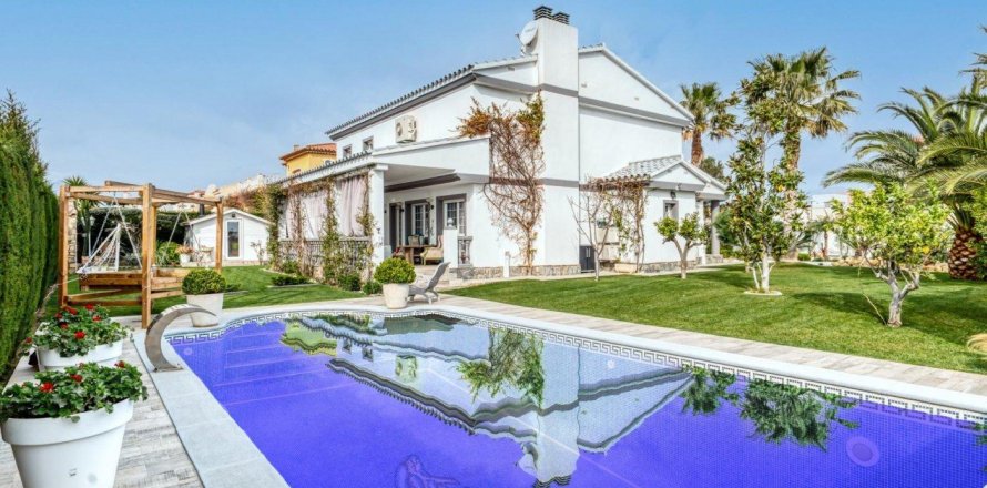 House Cambrils, Tarragona, Spain 4 bedrooms, 357 sq.m. No. 22948