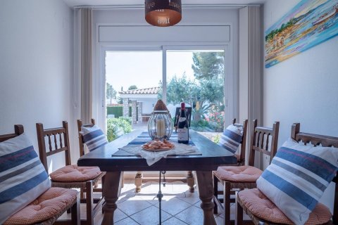 Talo myytävänä L'Ametlla de Mar, Tarragona, Espanja, 4 makuuhuonetta, 293 m2 No. 21577 - kuva 11