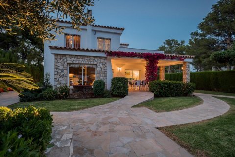 Talo myytävänä L'Ametlla de Mar, Tarragona, Espanja, 4 makuuhuonetta, 293 m2 No. 21577 - kuva 3