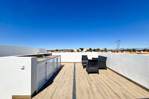 Radhus till salu Los Montesinos, Alicante, Spanien 3 sovrum, 99 kvm. Nr. 98527 - foto 3