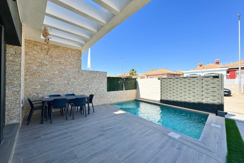 Radhus till salu Los Montesinos, Alicante, Spanien 3 sovrum, 99 kvm. Nr. 98527 - foto 5