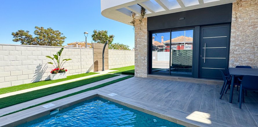 Radhus Los Montesinos, Alicante, Spanien 3 sovrum, 99 kvm. Nr. 98527