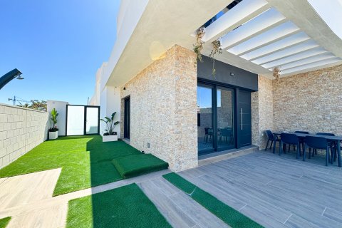 Radhus till salu Los Montesinos, Alicante, Spanien 3 sovrum, 99 kvm. Nr. 98527 - foto 4