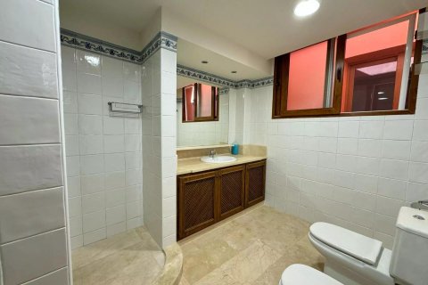 Продажа виллы Ла-Манга-дель-Мар-Менор, Мурсия, Испания 5 спален, 313м2 №115564 - фото 25