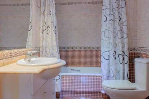 Продажа квартиры Салоу, Таррагона, Испания 4 спальни, 100м2 №21818 - фото 8