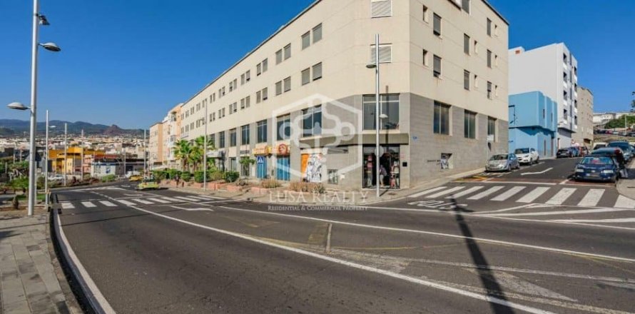 Commercial property San Cristobal de La Laguna, Tenerife, Spain 1272 sq.m. No. 111127