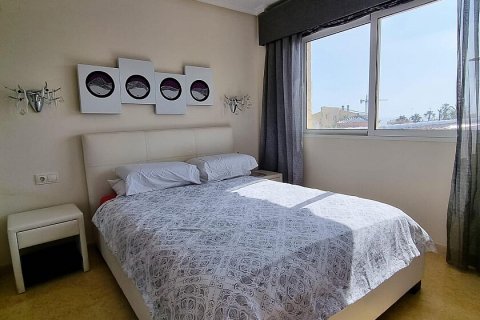 Villa till salu La Mata, Alicante, Spanien 5 sovrum, 438 kvm. Nr. 111135 - foto 15