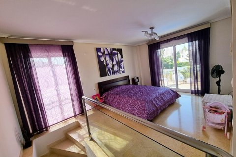 Villa till salu La Mata, Alicante, Spanien 5 sovrum, 438 kvm. Nr. 111135 - foto 16