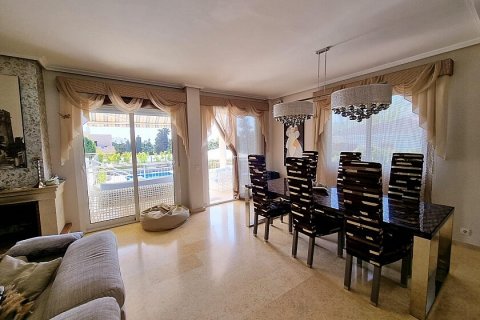 Villa till salu La Mata, Alicante, Spanien 5 sovrum, 438 kvm. Nr. 111135 - foto 10