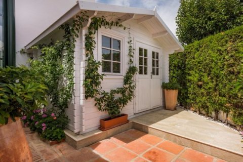 Talo myytävänä San Pedro de Alcantara, Malaga, Espanja, 3 makuuhuonetta, 161 m2 No. 23118 - kuva 1