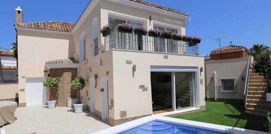 House San Pedro de Alcantara, Malaga, Spain 4 bedrooms, 214 sq.m. No. 23140