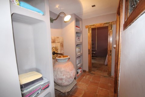 Finca myytävänä Torremendo, Alicante, Espanja, 4 makuuhuonetta, 350 m2 No. 113909 - kuva 19
