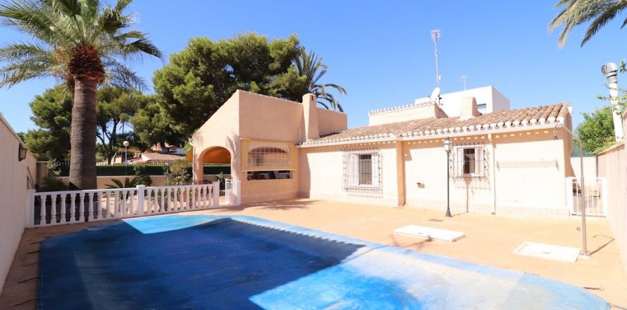 Villa Punta Prima, Alicante, Espagne 4 chambres, 220 m2 No. 113911