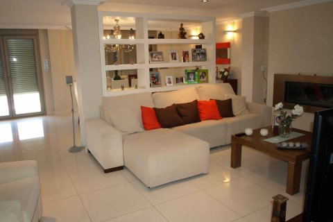 Villa en venta Dénia, Alicante, España 11 dormitorios, 440 m2 No. 118096 - foto 2