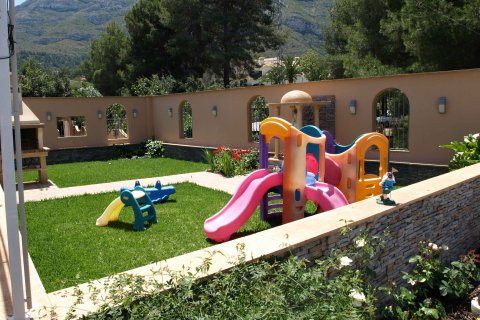 Villa en venta Dénia, Alicante, España 11 dormitorios, 440 m2 No. 118096 - foto 5