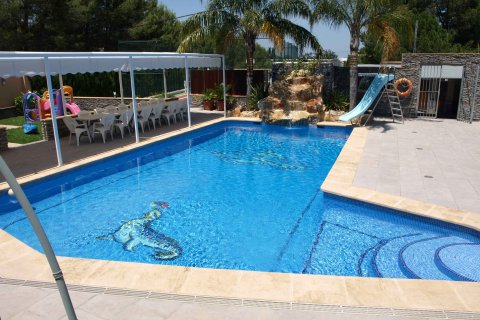 Villa en venta Dénia, Alicante, España 11 dormitorios, 440 m2 No. 118096 - foto 4