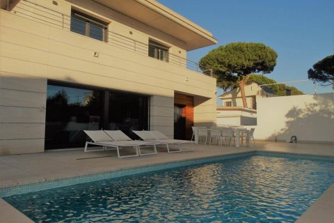 House for sale Barcelona, Spain 4 bedrooms, 288 sq.m. No. 36128 - photo 6