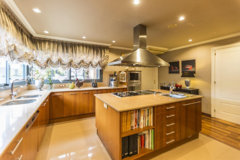 House for sale Barcelona, Spain 5 bedrooms, 496 sq.m. No. 53097 - photo 23