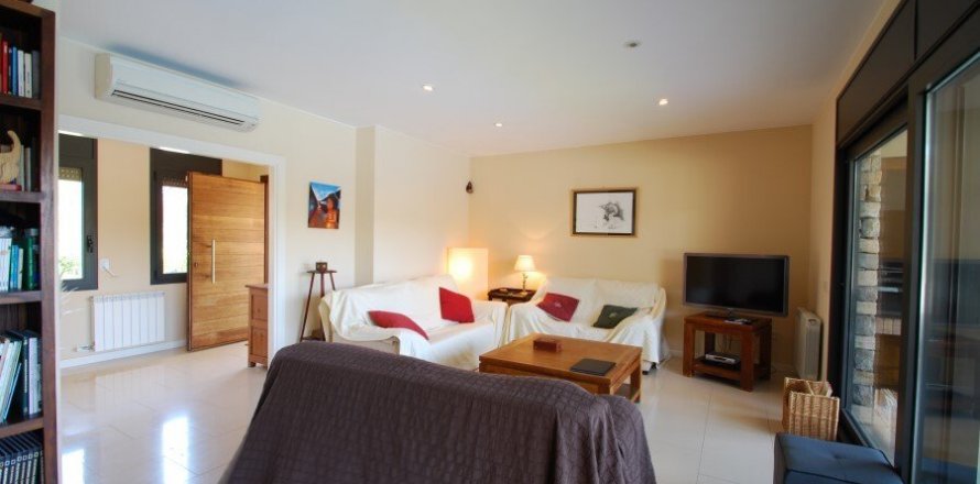 Māja Begur, Girona, Spānijā 4 istabas, 240 m2 Nr. 22472
