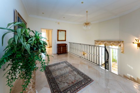 Villa for sale Nova Santa Ponsa, Mallorca, Spain 5 bedrooms, 487 sq.m. No. 111989 - photo 13