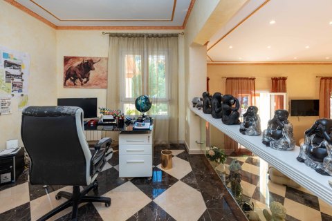 Villa for sale Costa De La Calma, Mallorca, Spain 4 bedrooms, 464 sq.m. No. 111984 - photo 13