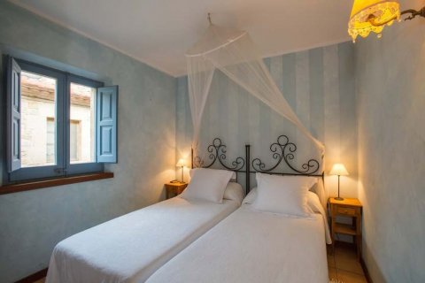 Lokal usługowy Girona, Hiszpania 6 sypialni, 685 mkw. nr 22618 – zdjęcie 20