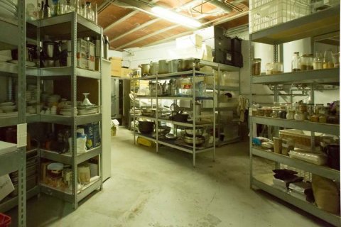 Lokal usługowy Girona, Hiszpania 6 sypialni, 685 mkw. nr 22618 – zdjęcie 8