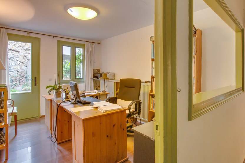 Коммерческая недвижимость в Жирона, Герона, Испания 6 спален, 685м2 №22618