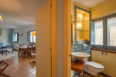 Lokal usługowy Girona, Hiszpania 6 sypialni, 685 mkw. nr 22618 – zdjęcie 21