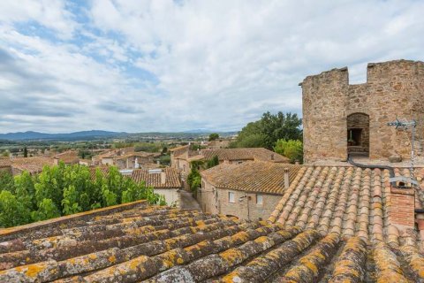 Lokal usługowy Girona, Hiszpania 6 sypialni, 685 mkw. nr 22618 – zdjęcie 30