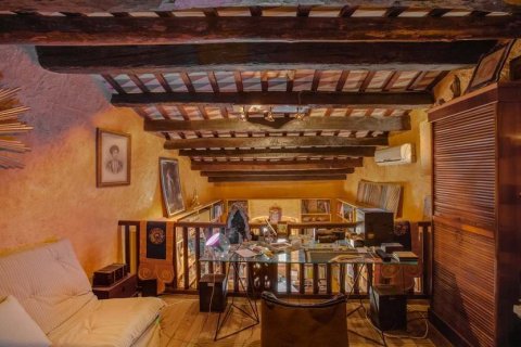 Commercial property for sale Girona, Spain 5 bedrooms, 865 sq.m. No. 22617 - photo 10