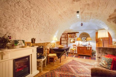 Commercial property for sale Girona, Spain 5 bedrooms, 865 sq.m. No. 22617 - photo 5