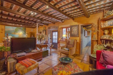 Commercial property for sale Girona, Spain 5 bedrooms, 865 sq.m. No. 22617 - photo 6