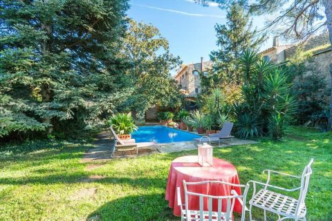 Commercial property for sale Girona, Spain 5 bedrooms, 865 sq.m. No. 22617 - photo 3