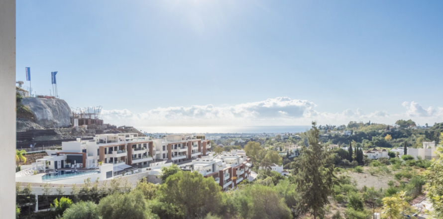 Apartment Benahavis, Malaga, Spain 2 bedrooms, 111 sq.m. No. 109670