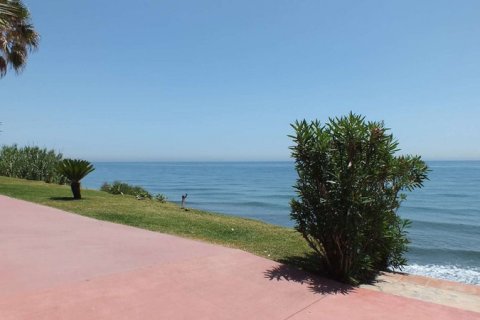 Townhouse à vendre Estepona, Malaga, Espagne, 3 chambres, 207 m2 No. 109665 - photo 5