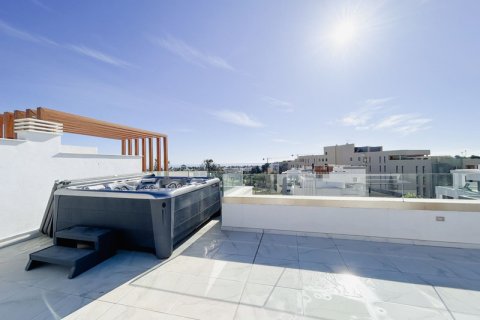 Ático en venta Estepona, Málaga, España 3 dormitorios,  No. 109667 - foto 24