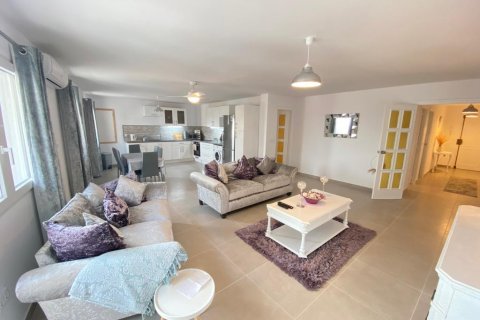 Huoneisto myytävänä Javea, Alicante, Espanja, 3 makuuhuonetta, 180 m2 No. 118073 - kuva 1