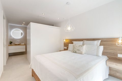 Villa for sale Torrevieja, Alicante, Spain 4 bedrooms, 190 sq.m. No. 115382 - photo 20