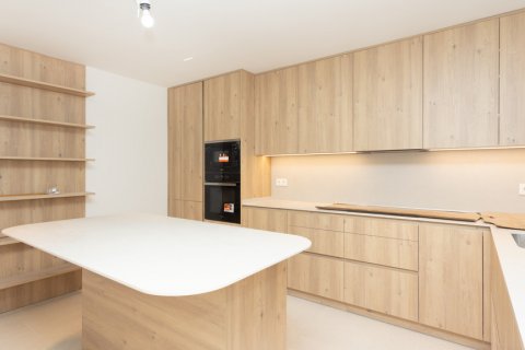 Dzīvoklis pārdošanā Madrid, Spānijā 6 istabas, 340 m2 Nr. 107891 - attēls 12