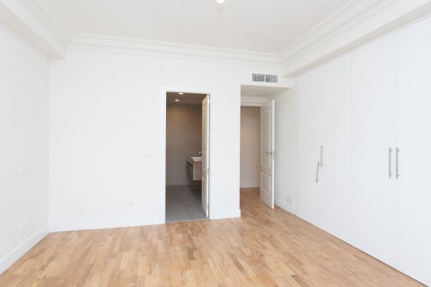 Dzīvoklis pārdošanā Madrid, Spānijā 6 istabas, 340 m2 Nr. 107891 - attēls 25