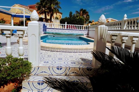 Villa en venta Ciudad Quesada, Alicante, España 3 dormitorios,  No. 115612 - foto 2