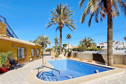 Продажа виллы Торревьеха, Аликанте, Испания 4 спальни, 116м2 №117327 - фото 3