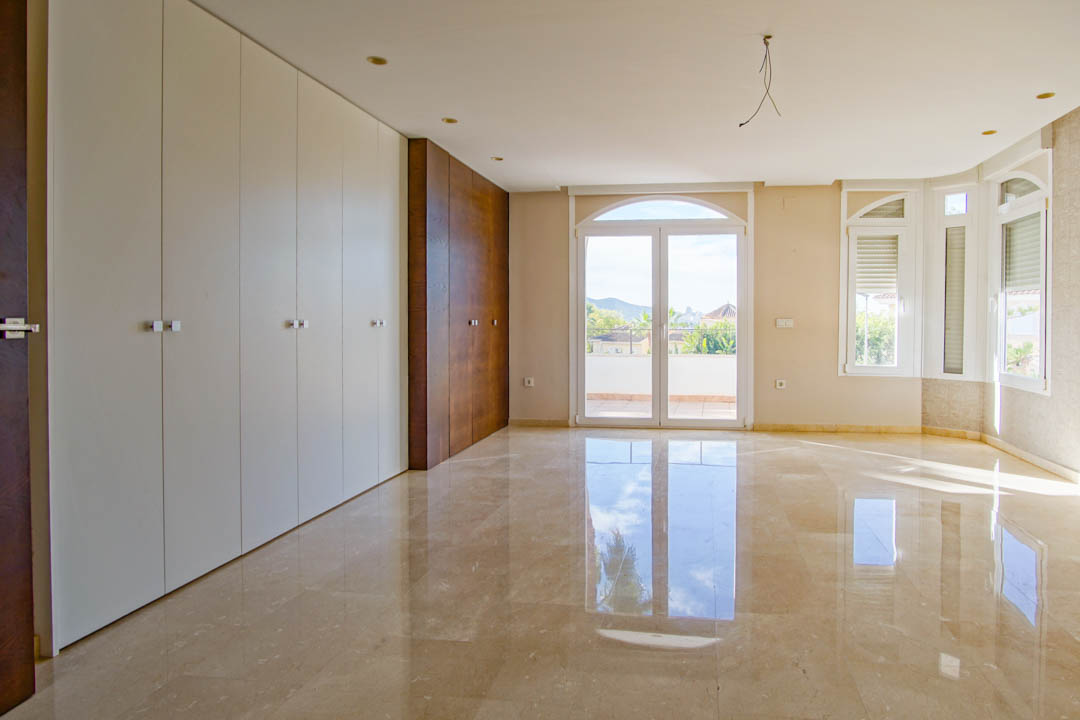Villa L'Alfàs del Pi, Alicante, Spānijā 5 istabas, 810 m2 Nr. 86746