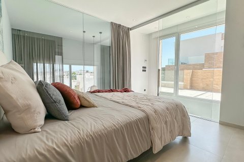 Продажа виллы в Аликанте, Испания 3 спальни, 109м2 №86566 - фото 17