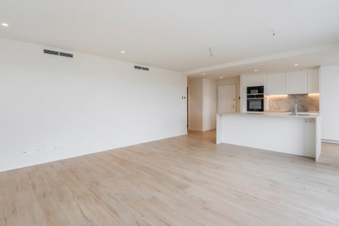 Penthouse for rent Madrid, Spain 4 bedrooms, 200 sq.m. No. 107458 - photo 9